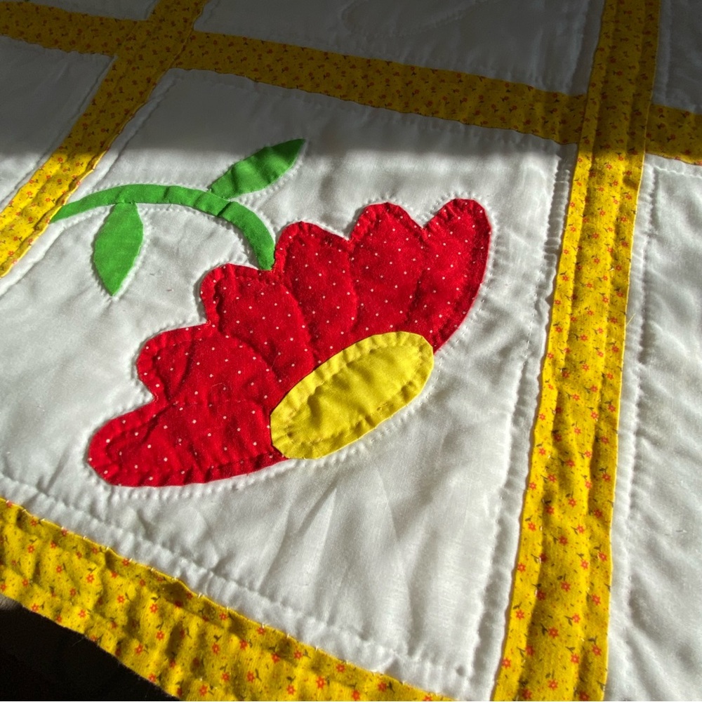 🦋Spring Sale🦋 Vintage Hand Stitched Quilt